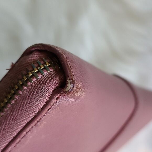 💯 Authentic YSL Wallet 🍀 - Picture 4 of 12